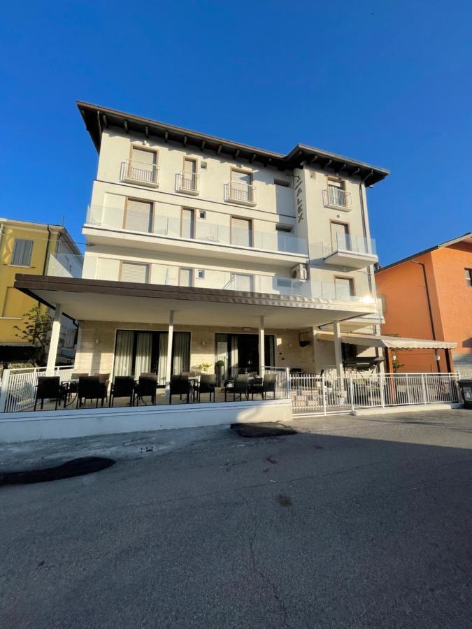 Hotel Alex Rimini Exterior photo